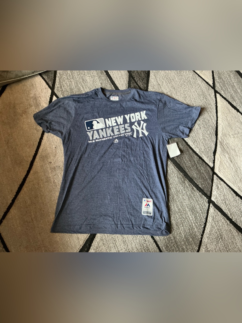 Size Large - Majestic Triple Peak Blue Cotton Blend New York Yankees Tee Shirt